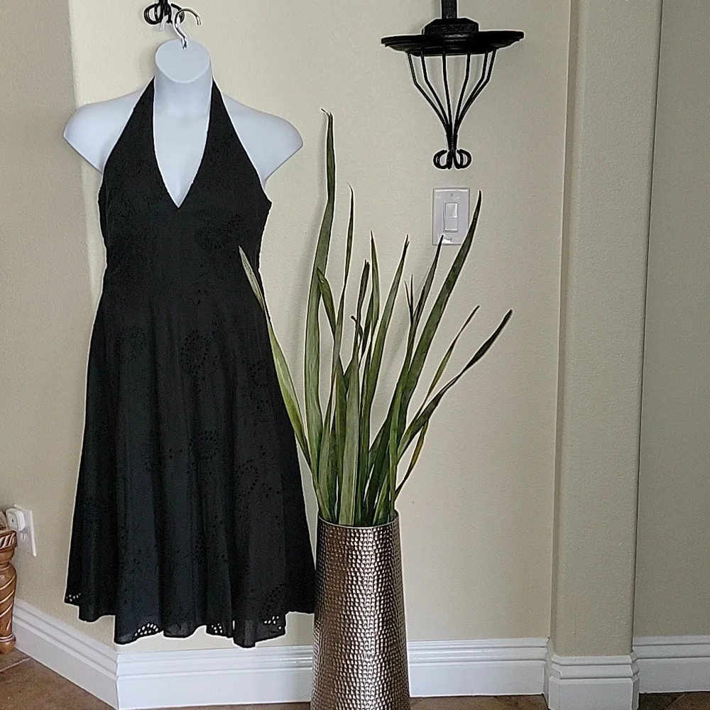 Bandolino Halter Black Flower Pattern Eyelet 100% cotton Dress size 12 - Picture 1 of 10